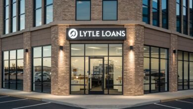 The exterior of Lytle Loans office located in Athens, TN, offering fast and easy loan approval services.